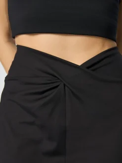 Hot EASEDK01 Girlfriend Collective Twist Skort - Black