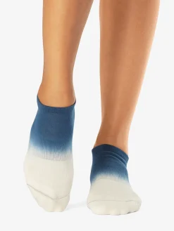 Discount YOGAMA02 Tavi Noir Savvy Grip Socks - Indigo Ombre