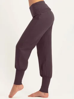 Best URBANG01 Urban Goddess Devi Yoga Pants - Berry