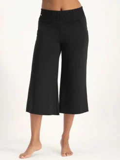 Hot URBANG01 Urban Goddess Flow Capri Yoga Pants - Onyx Black