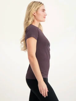 Clearance URBANG01 Urban Goddess Namaste Core Yoga Tee - Berry
