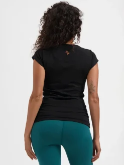 URBANG01 Urban Goddess Zefira Yoga Tee - Onyx Black
