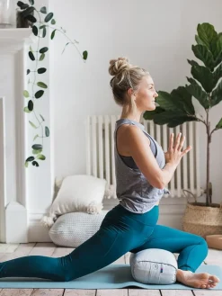 Clearance Yogamatters Organic Cotton Mini Meditation Kit